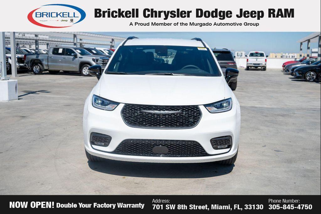 new 2026 Chrysler Pacifica car, priced at $41,162