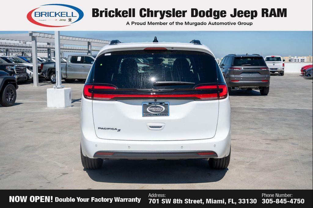 new 2026 Chrysler Pacifica car, priced at $41,162