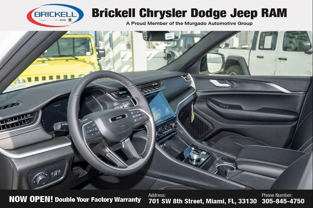 new 2025 Jeep Grand Cherokee car, priced at $30,462