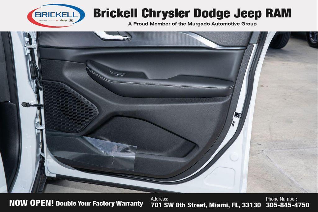 new 2025 Jeep Grand Cherokee car, priced at $30,462