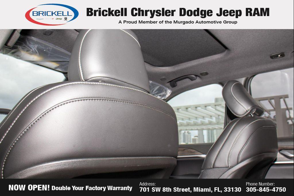 new 2026 Jeep Grand Cherokee car, priced at $40,945