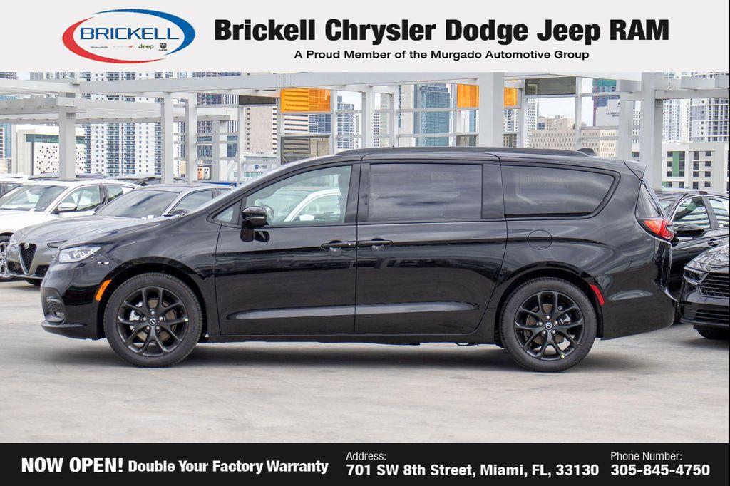 new 2026 Chrysler Pacifica car, priced at $38,176