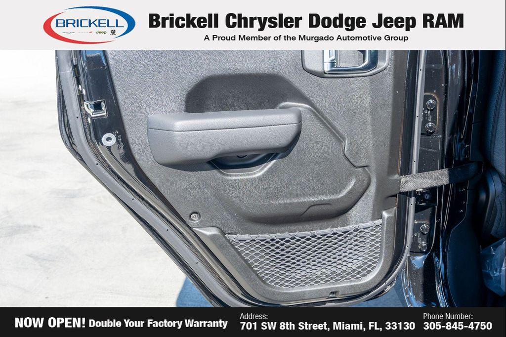 new 2026 Jeep Gladiator car, priced at $47,730