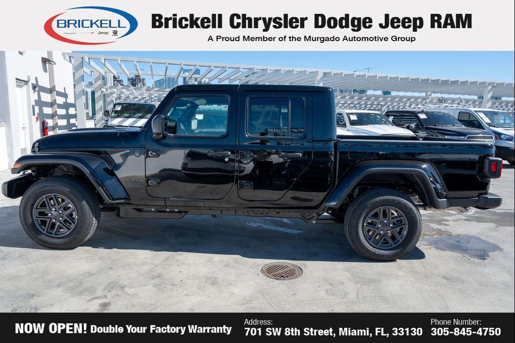 new 2026 Jeep Gladiator car, priced at $47,730