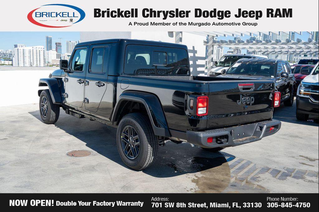 new 2026 Jeep Gladiator car, priced at $47,730