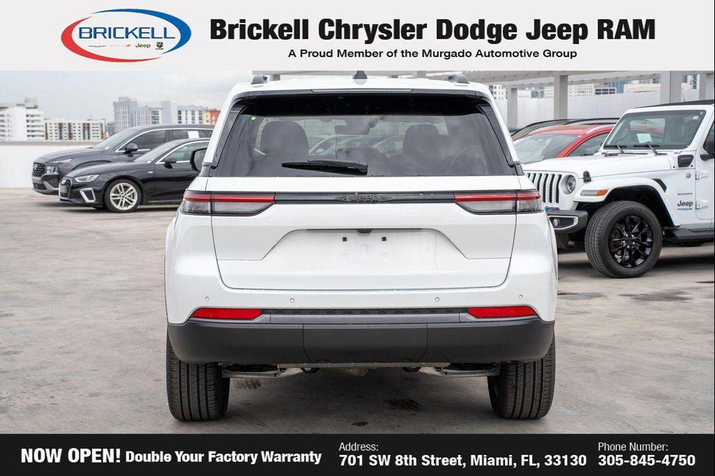 new 2026 Jeep Grand Cherokee car, priced at $43,188