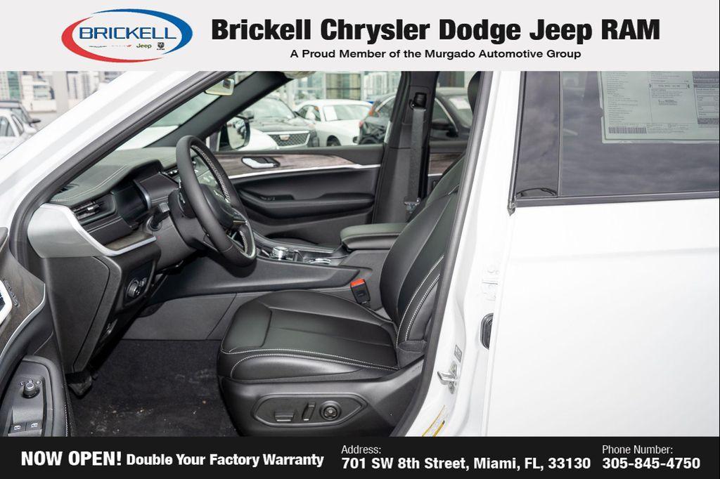 new 2026 Jeep Grand Cherokee car, priced at $43,188