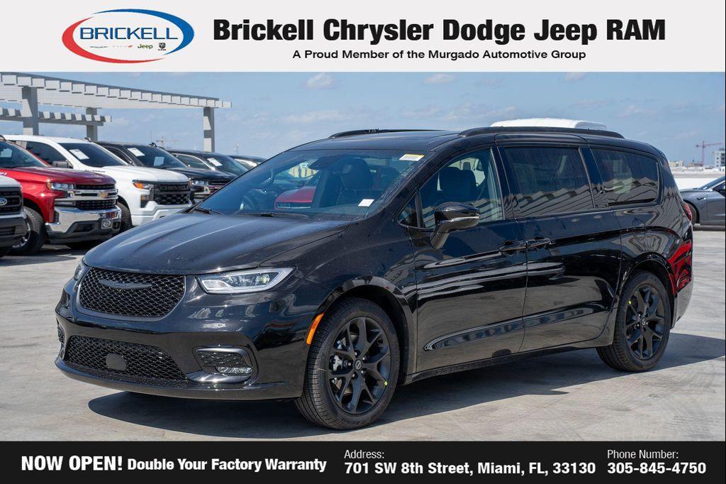 new 2026 Chrysler Pacifica car, priced at $45,704