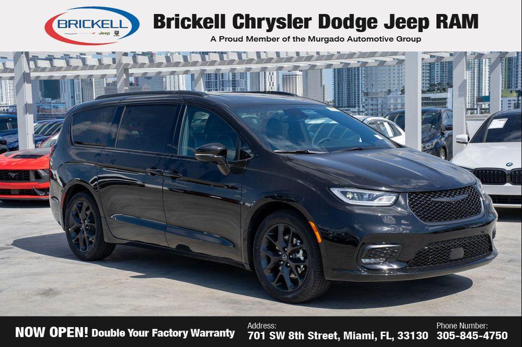 new 2026 Chrysler Pacifica car, priced at $45,704