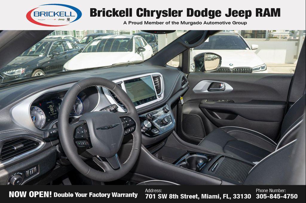 new 2026 Chrysler Pacifica car, priced at $45,704