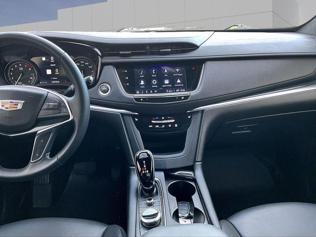 used 2025 Cadillac XT5 car, priced at $40,686