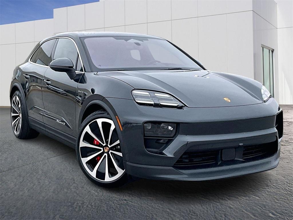 new 2025 Porsche Macan car