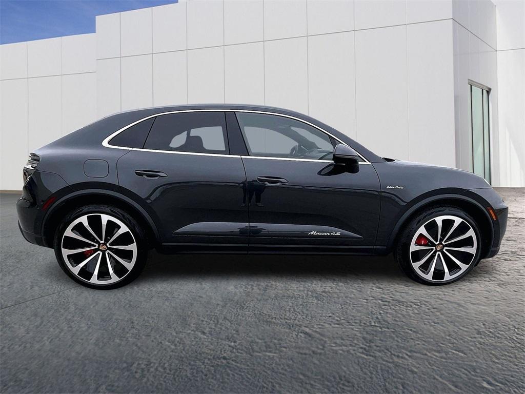 new 2025 Porsche Macan car
