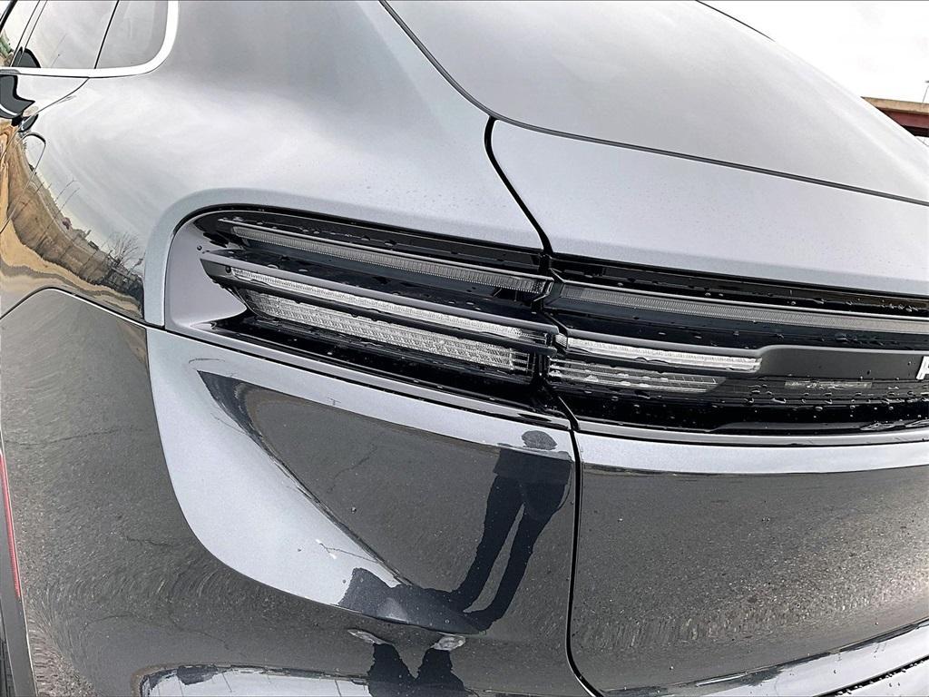 new 2025 Porsche Macan car