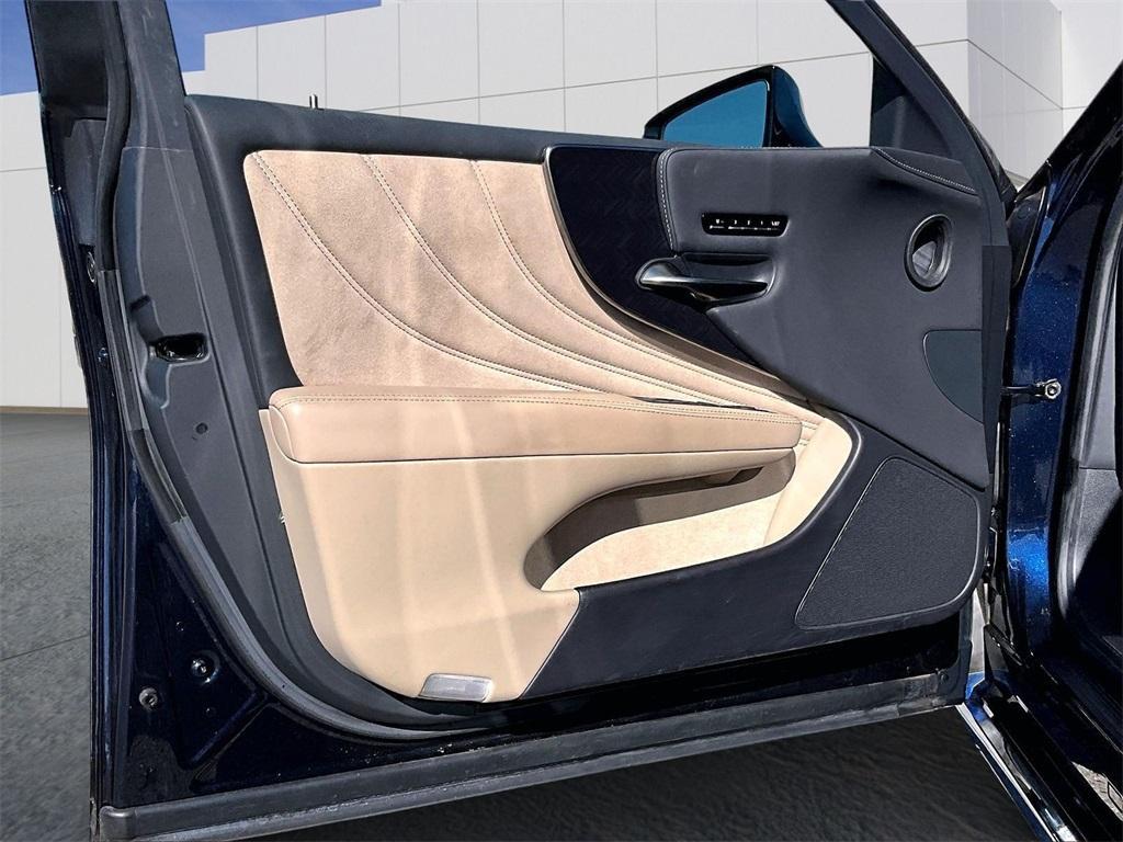 used 2022 Lexus LS 500 car, priced at $55,997