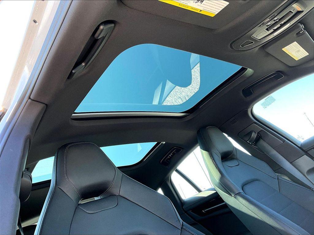 new 2026 Porsche Panamera car