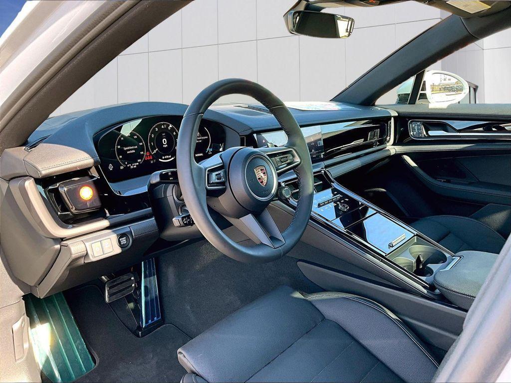 new 2026 Porsche Panamera car