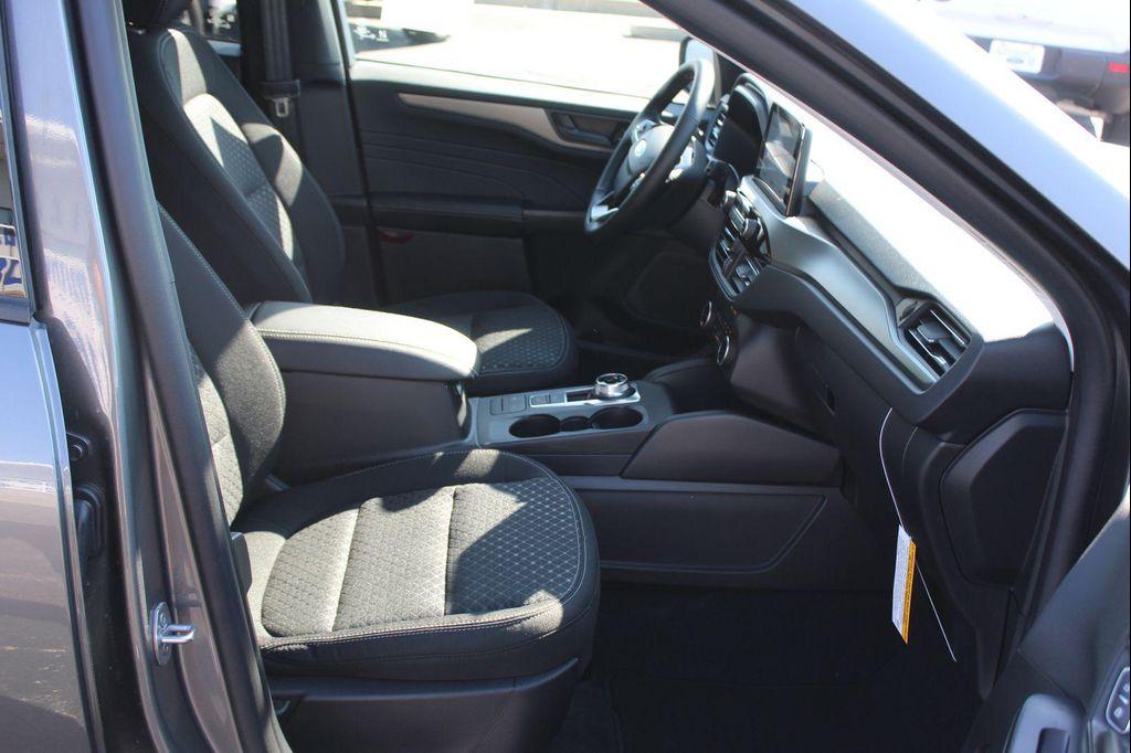 new 2026 Ford Escape car, priced at $28,926