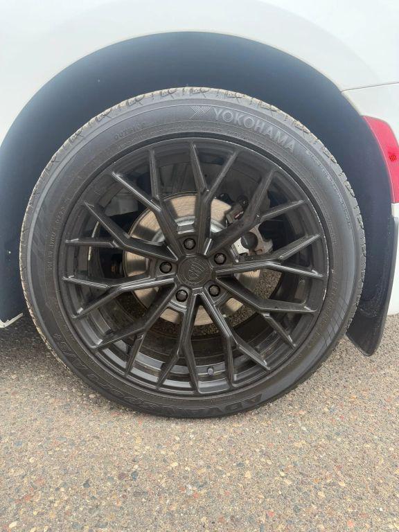 used 2018 Chrysler Pacifica car, priced at $15,999