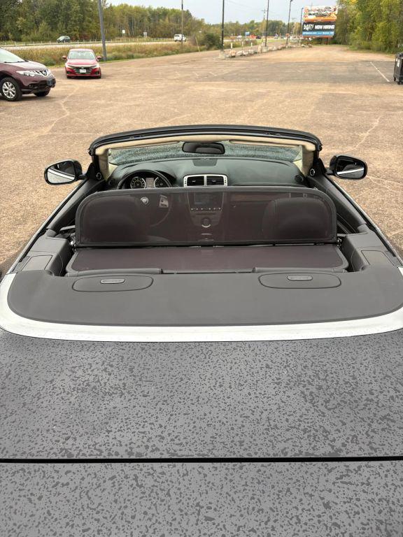 Jaguar XK view 12