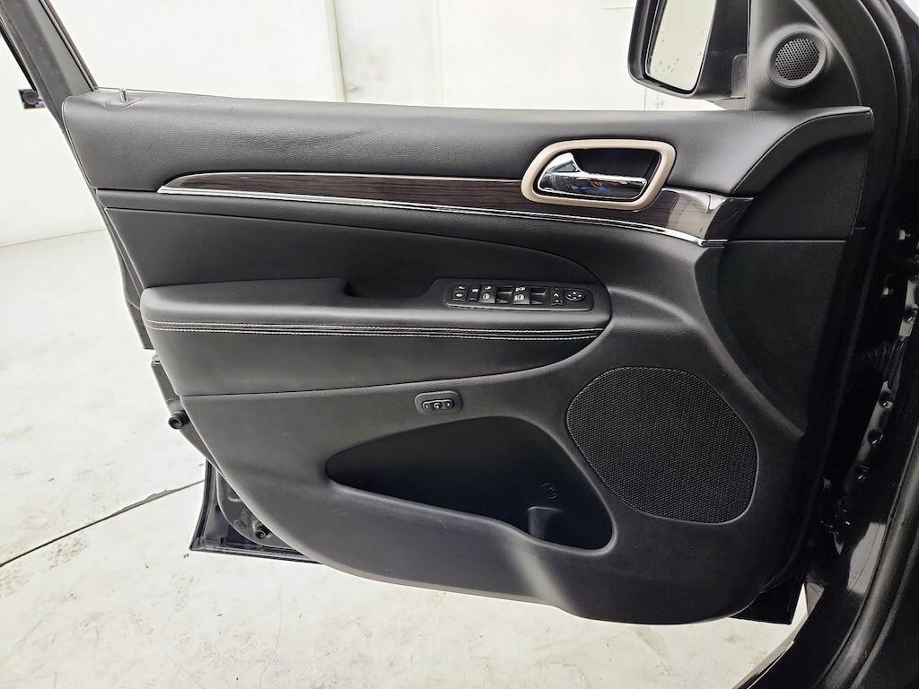used 2016 Jeep Grand Cherokee car, priced at $17,998