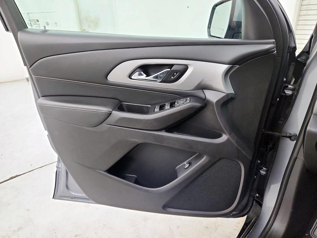 used 2021 Chevrolet Traverse car, priced at $25,998