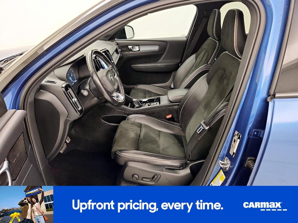 used 2021 Volvo XC40 car, priced at $24,998
