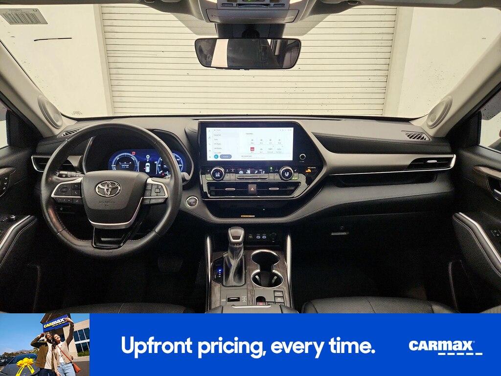 used 2023 Toyota Highlander Hybrid car, priced at $45,998