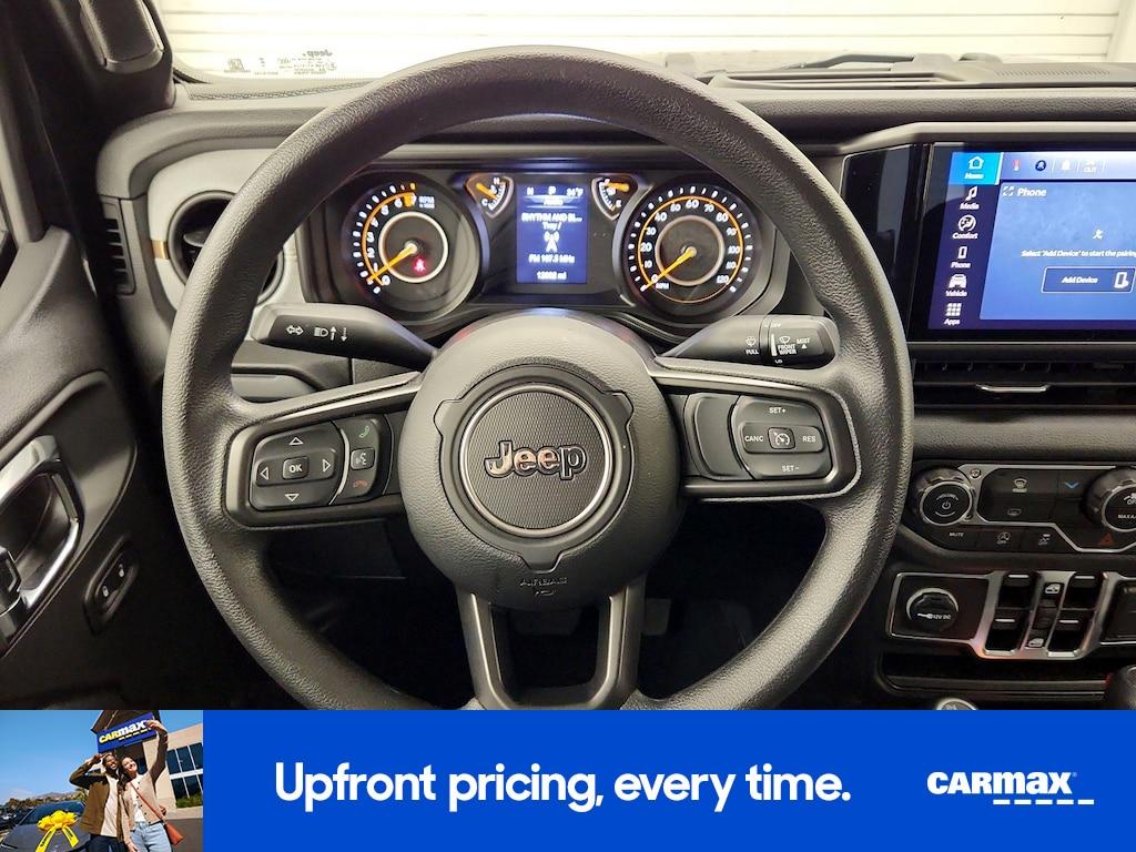 used 2025 Jeep Gladiator car, priced at $34,998