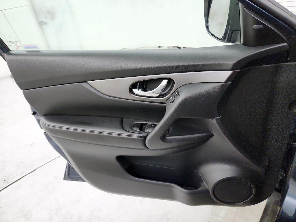 used 2016 Nissan Rogue car, priced at $12,998