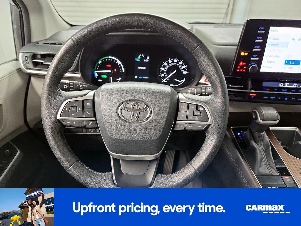 used 2022 Toyota Sienna car, priced at $46,998
