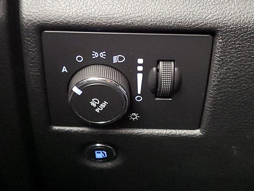 used 2015 Jeep Grand Cherokee car, priced at $15,998