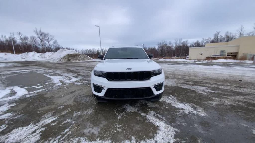new 2025 Jeep Grand Cherokee car, priced at $50,297