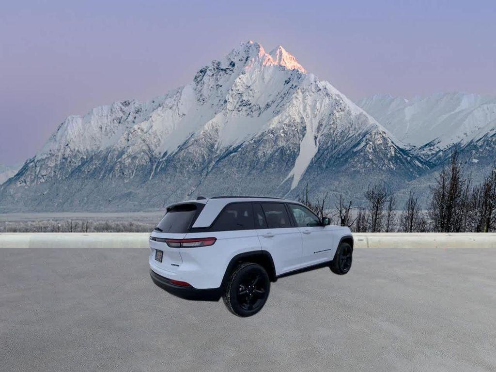 new 2025 Jeep Grand Cherokee car, priced at $50,297