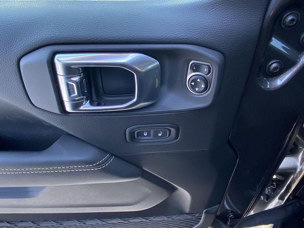 new 2026 Jeep Wrangler car, priced at $51,993