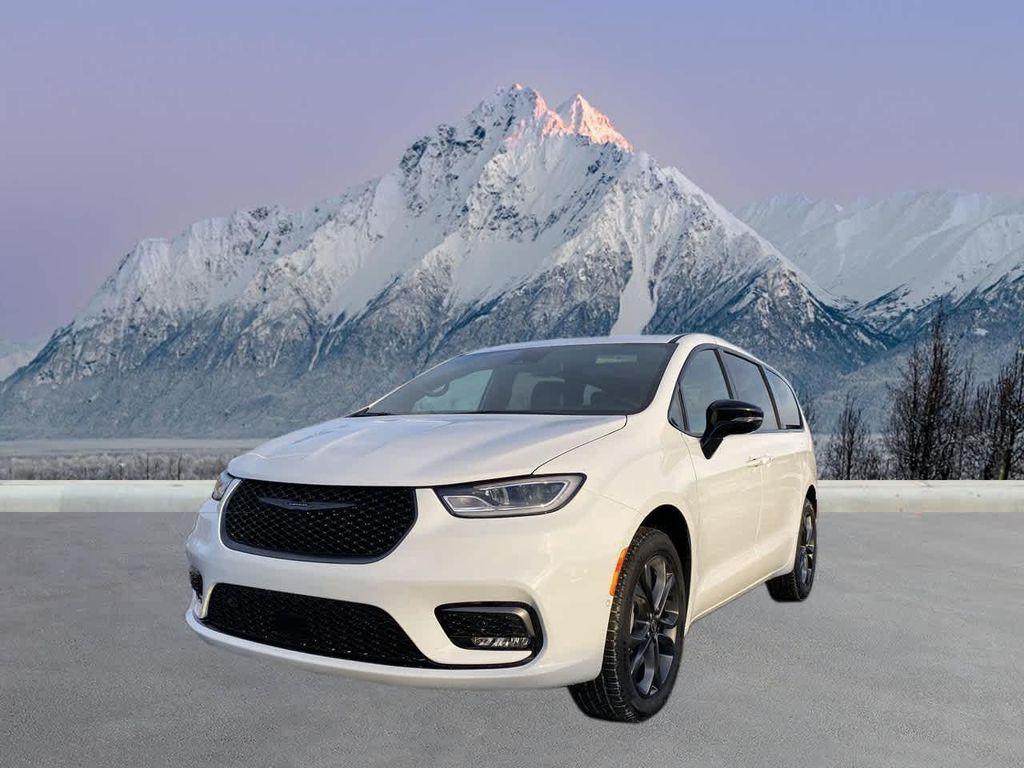 new 2026 Chrysler Pacifica car, priced at $42,493