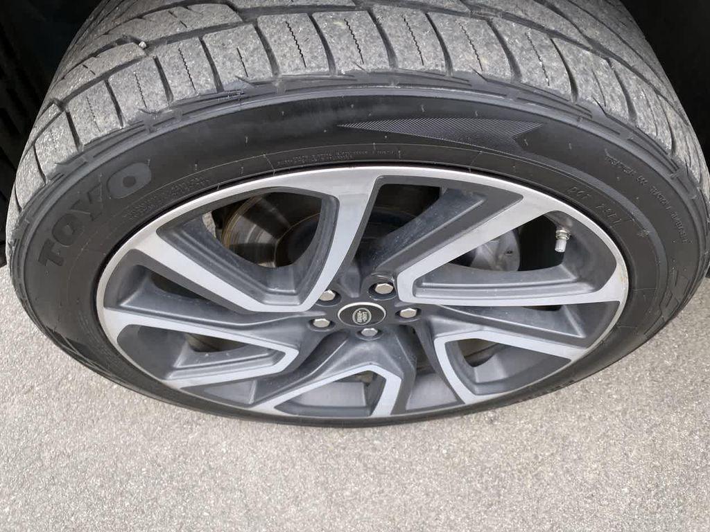 used 2018 Land Rover Discovery car, priced at $17,990