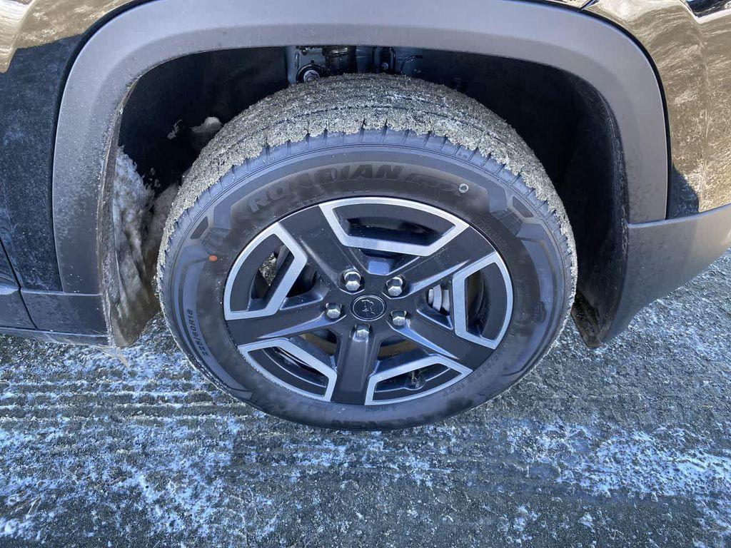 new 2026 Jeep Cherokee car, priced at $43,580