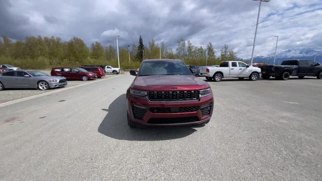 new 2026 Jeep Grand Cherokee car, priced at $47,490