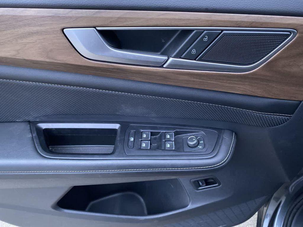 used 2024 Volkswagen Atlas car, priced at $32,990