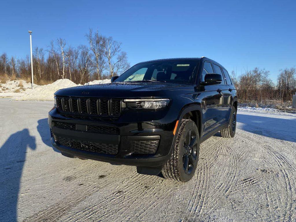 new 2025 Jeep Grand Cherokee L car, priced at $44,915