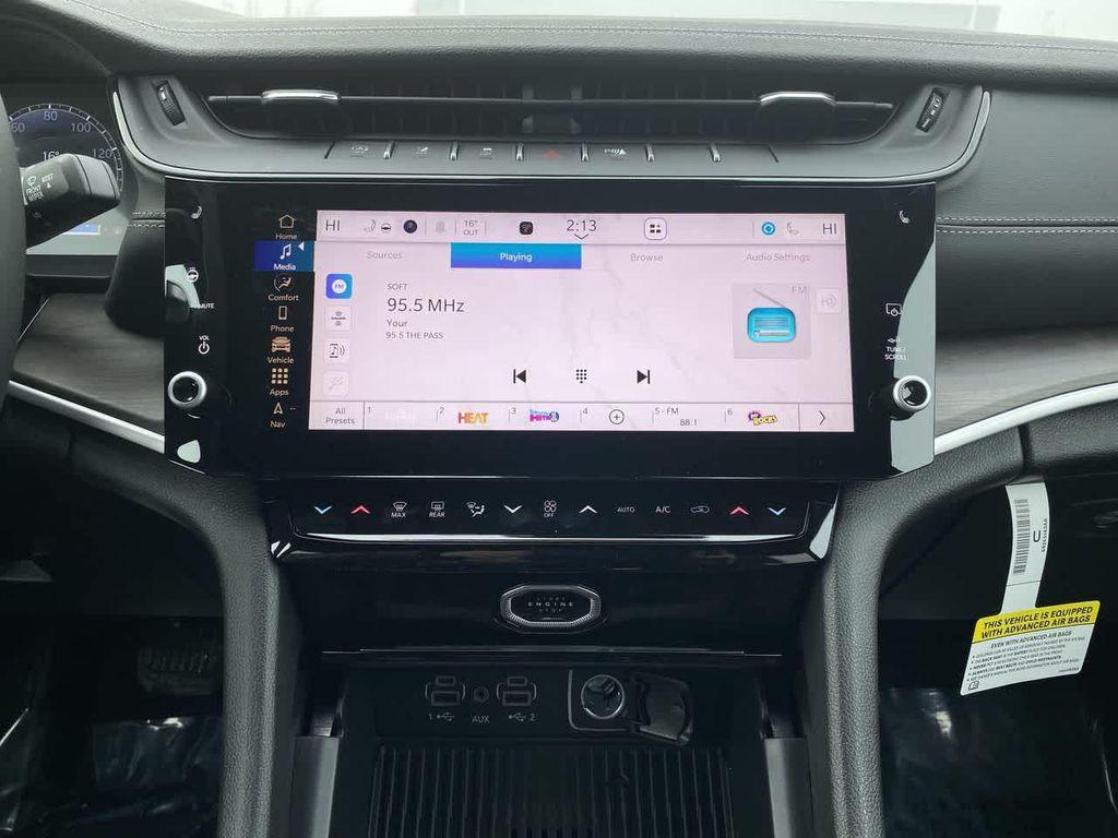 new 2026 Jeep Grand Cherokee car, priced at $46,990