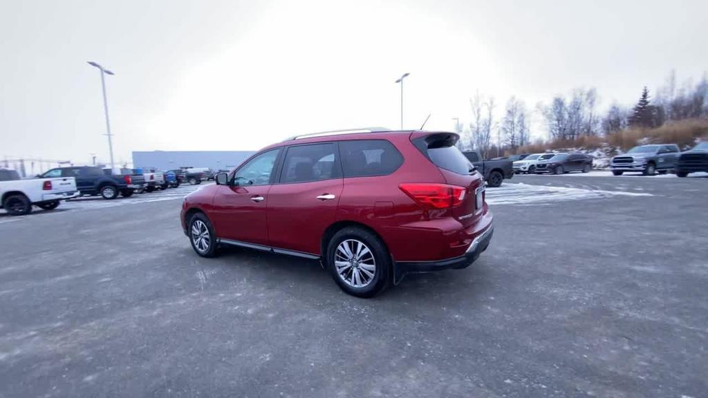 used 2018 Nissan Pathfinder car