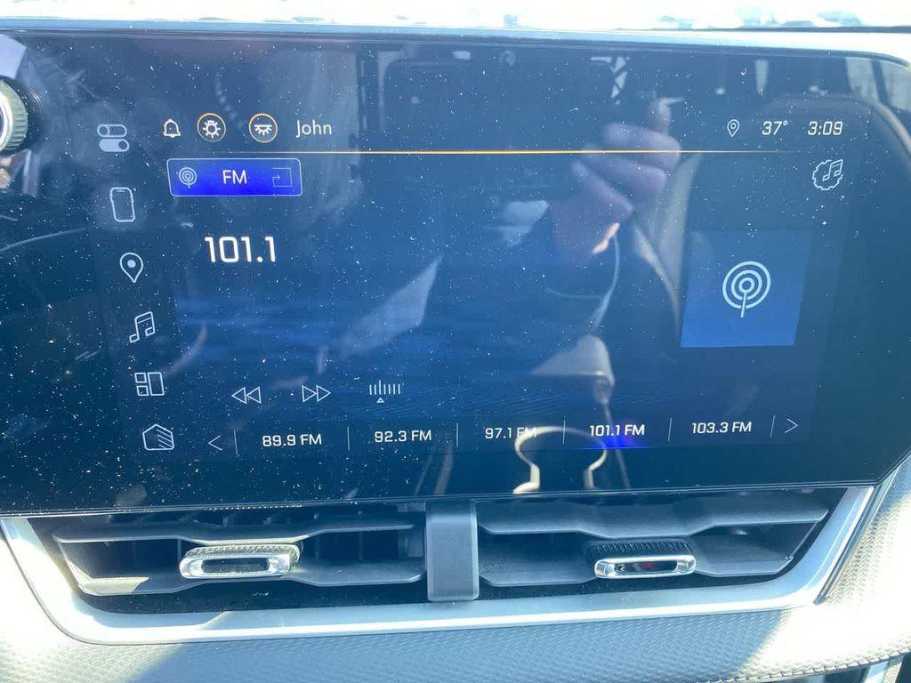 used 2025 Chevrolet Equinox car, priced at $28,490