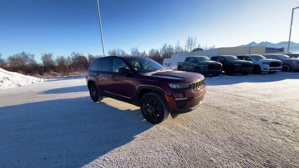 new 2025 Jeep Grand Cherokee car, priced at $47,501