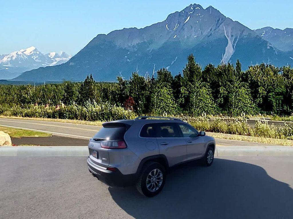 used 2021 Jeep Cherokee car, priced at $19,490