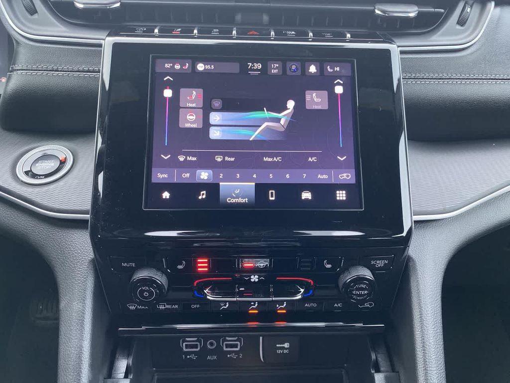 new 2025 Jeep Grand Cherokee car, priced at $43,305