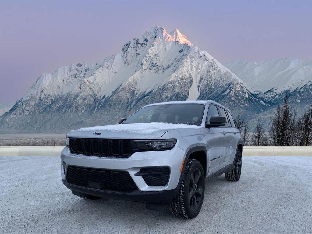 new 2025 Jeep Grand Cherokee car, priced at $43,305