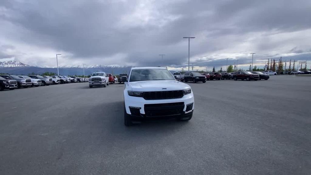 used 2025 Jeep Grand Cherokee L car