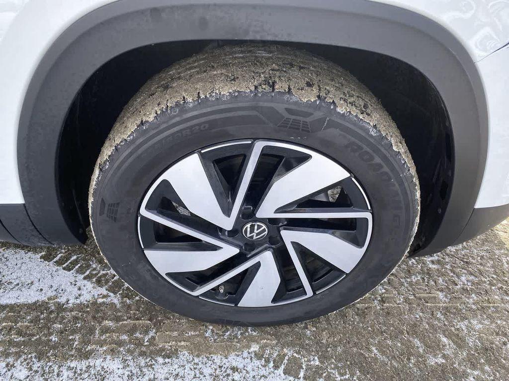 used 2025 Volkswagen Atlas car, priced at $35,490